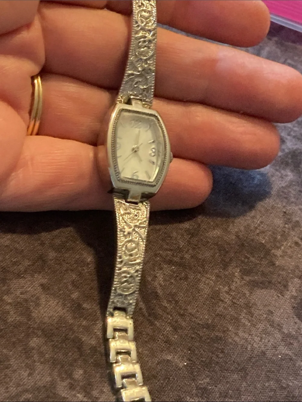 Silver Tone Decorative Running Women's Bracelet Watch